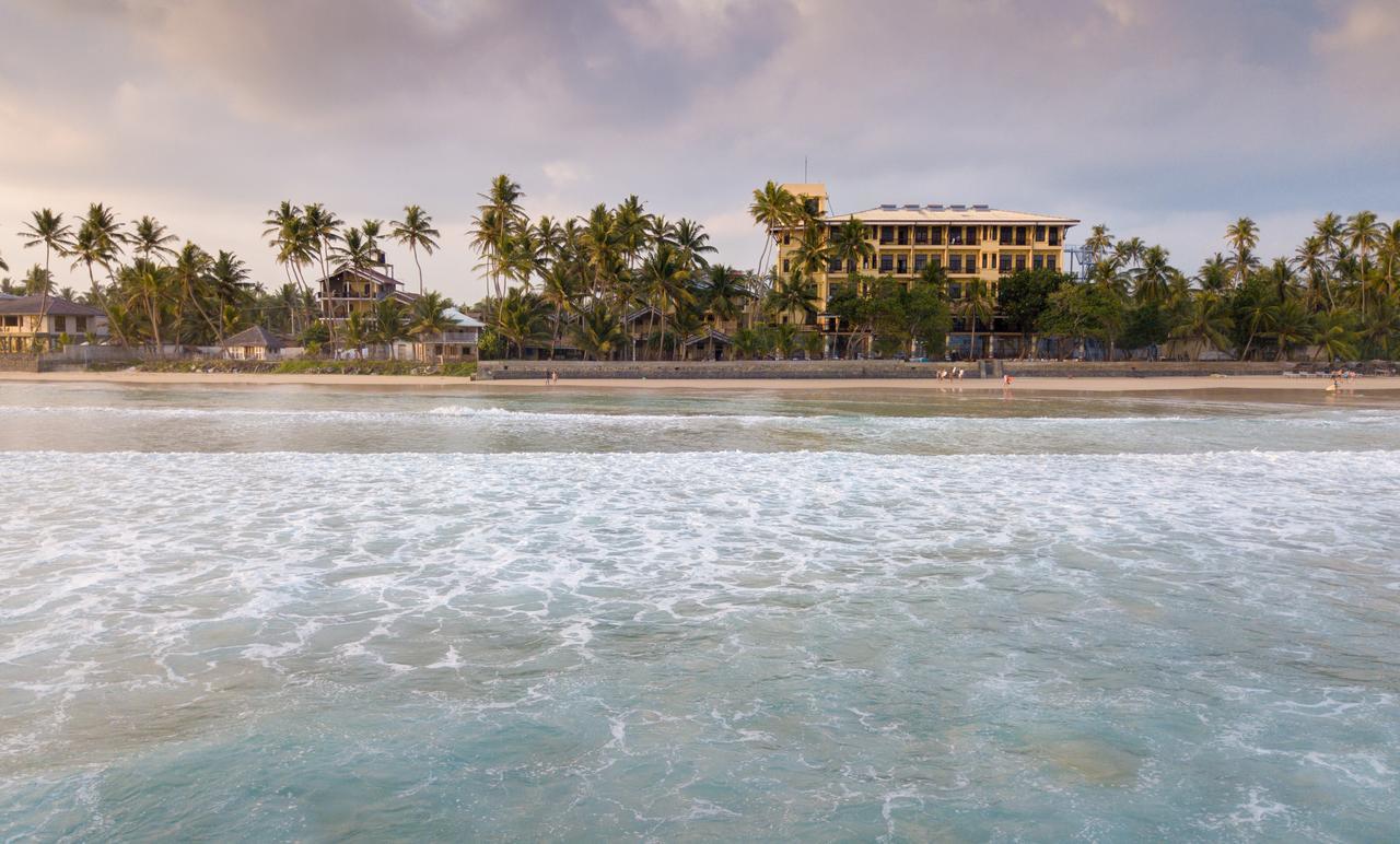 Beach Front Ахангама Екстериор снимка