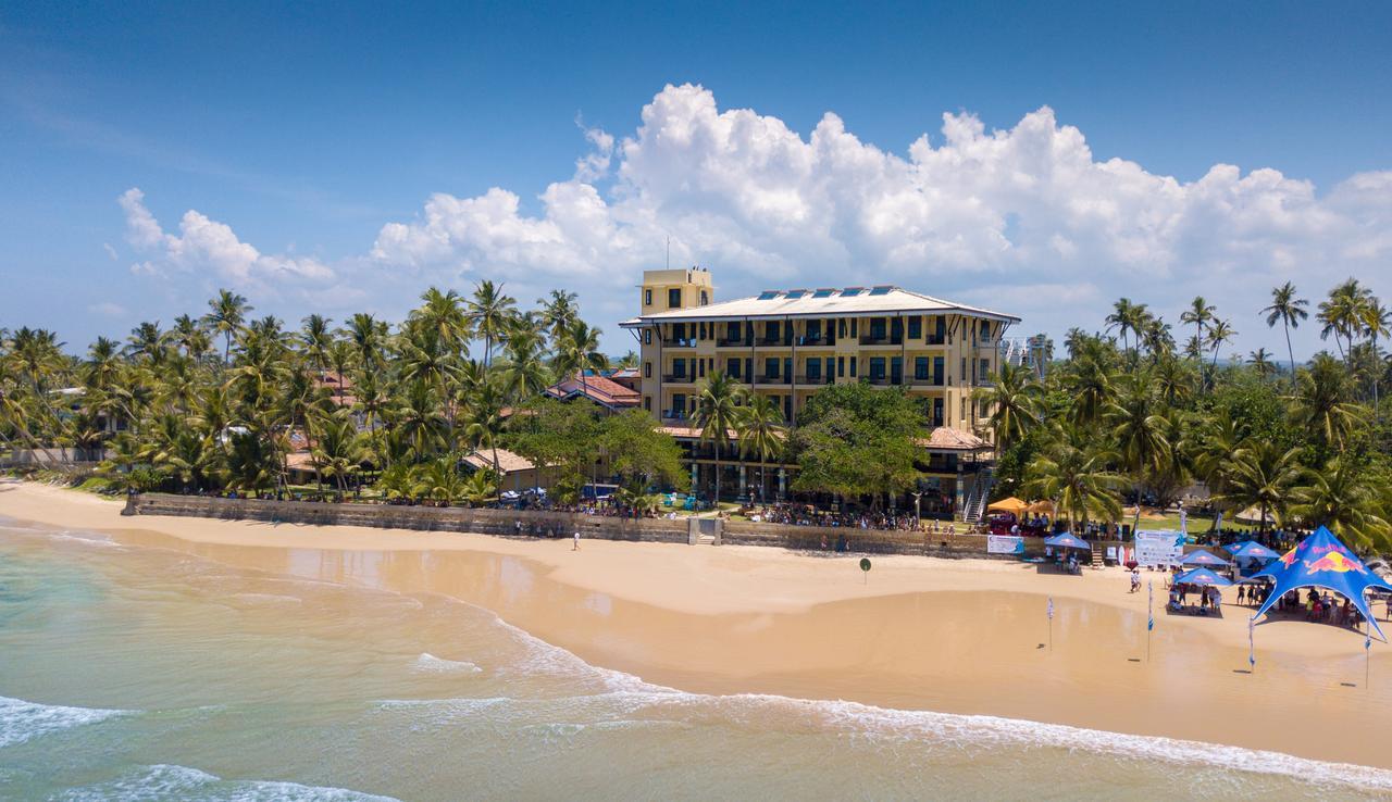 Beach Front Ахангама Екстериор снимка