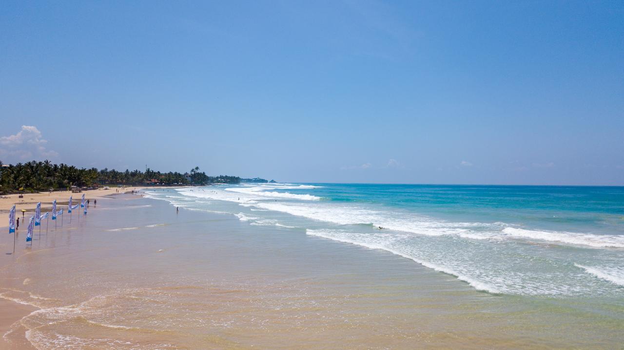 Beach Front Ахангама Екстериор снимка